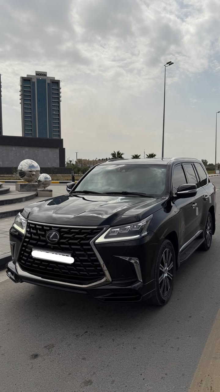 #بيع_مراوس
لكزز موديل 18 سوبر سبورت جديده وجاهزه مبيها اي نقص داخل احمر رقم دهوك شرط التحويل مضلل بالسنويه كير مكينه كارتون حداديه جديده ماشيه 118 معروفه مواصفات اللكزز (فول) للاستفسار 
(***********-***********) متوفر واتس
