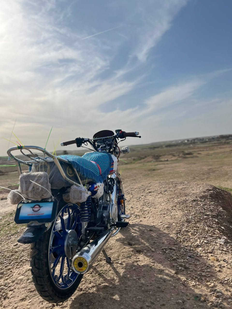 سلام عليكم دراجه نامي برو اخو جديد موديل2026 السعر950 المحرك200 الرقم تلفون ***********8
