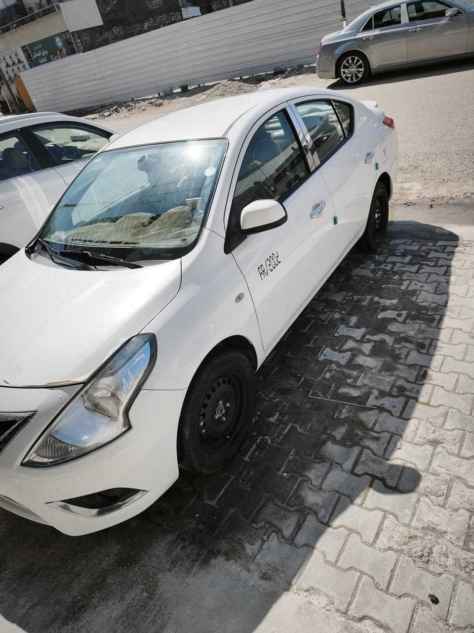 سلام عليكم 

نيسان صني هندي موديل 2024  سيارة مرتبة و نظيفة 
بيه صندوق تبديل و جاملق أيمن خلفي فقط مسحوب باقي كفالة عامة 
سيارة ماشية 70 ألف سعره 118
*********** للاتصال
