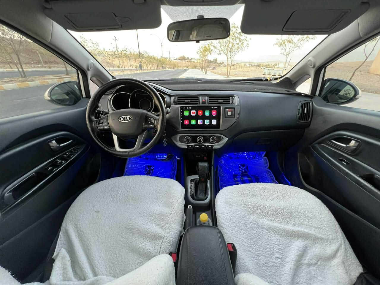 کیا ریو، سەیارەکی جوان و پاک ماڵی دۆست سۆنەرەکەی دانراوە، 160هەزار km ڕۆشتووە، گێڕ و مەکینە و عەتەڵات بەشەرت تەحویل بەشەرت، سعری 110 و مەجالێکی برایانە.
*********** ، ڕەحمەت لێبێ مشتەری نی سەرمان مەئێشێنە. كالار, السليمانية
