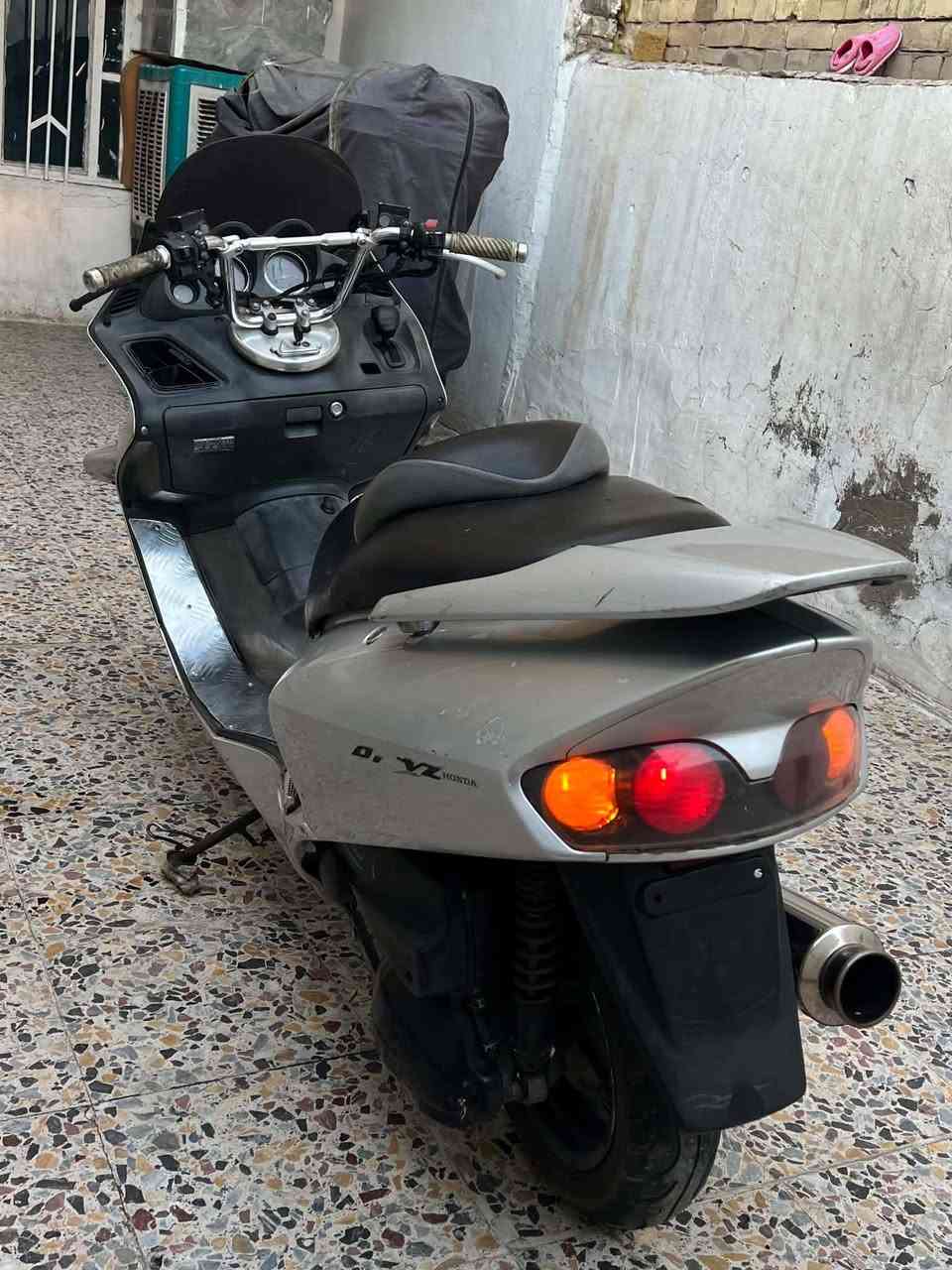 فورزا سويج صفر سته البيع السعر ٦٥٠ الف مكان بغداد مدينه الصدر
***********
