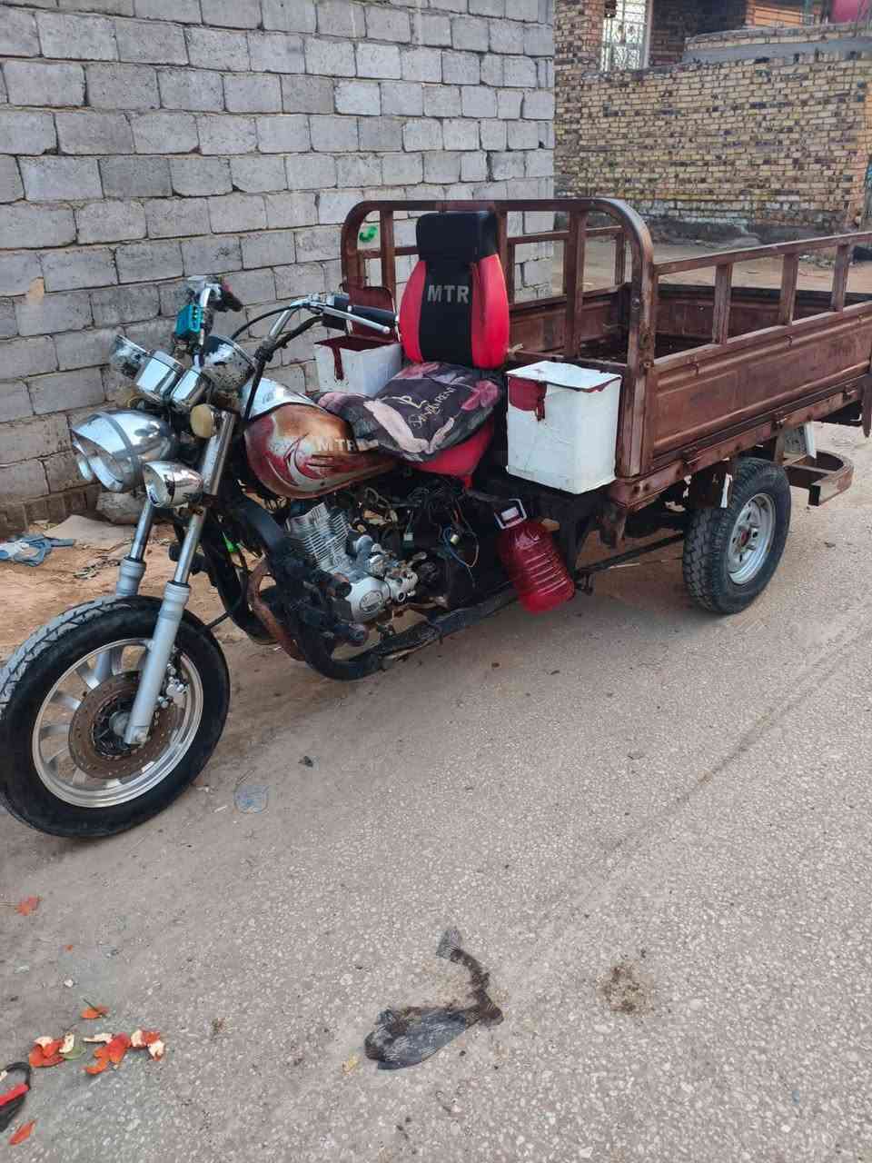 ستوته للبيع مكان نجف  الحريه موديل 2009 رايتها 1,300 وبيها مجال حق الجهه نداور ثاني يوم***********
