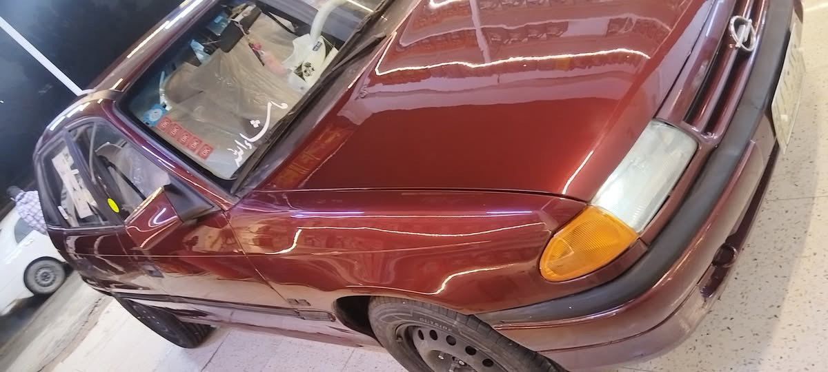 للبيع اوبل استره موديل 1992 رقم كركوك سنويه مشروع وطني لحد 2028 شرط تحويل ووكاله بطاقه بنزين بيها محرك جديد شد عليها صدر تايرات كلها شرط كهربائي كلهه شغال صبع عام جماليه بدون ضربه حجم 16 دوخلهه نظيفه السعر 38 وبيها مجال بسيط ***********
