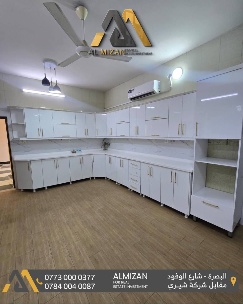 ⚖️ الـمـيـزان للاسـتثمـار والتطوير الـعقـاري ⚖️

منزل  حديـــث VIP للايجار

📌البصره-الطويسة

🔸المواصفات:
 المساحة  300 متر على شارع 20م 
 مكون من طابقين يحتوي على 4 غرف منام 
صالات 2
استقبال
مطبخ مؤثث
صحيات خارجية وداخلية 
لوندري + جاكوزي بالاضافة الى درسينك روم
مجهز بسبالت بالكامل
كراج يسع 2 سياره وحديقة
مولد كهربائي 50KV كاتم
مؤثث جزئيا

🔸 يلائم الشركات و المكاتب وكافة الانشطة التجارية 

بدل ايجار :  35$ ورقة  
قابل للتفاوض

نعمل لايجاد افضل العروض العقارية لكم

⚖️⚖️⚖️⚖️⚖️⚖️⚖️⚖️⚖️⚖️
🔹الفيس بوك 
‏(https://www.facebook.com/profile.php?id=61552046311066&mibextid=LQQJ4d)
🔹الانستكرام
https://www.instagram.com/almizan_iq?igsh=MWl5ZzVqZTBkYTJobQ==
🔹التليجرام
‏almezan_real
🔹التيك توك
https://www.tiktok.com/@almezan_real?_t=8hFjVbhQp2z&_r=1
السوق المفتوح 
( الميزان للاستثمار العقاري ) 
  🔶 أرقام المكتب
***********
***********
***********
📌البصرة - شارع الوفود - مقابل معرض شيري للسيارات
