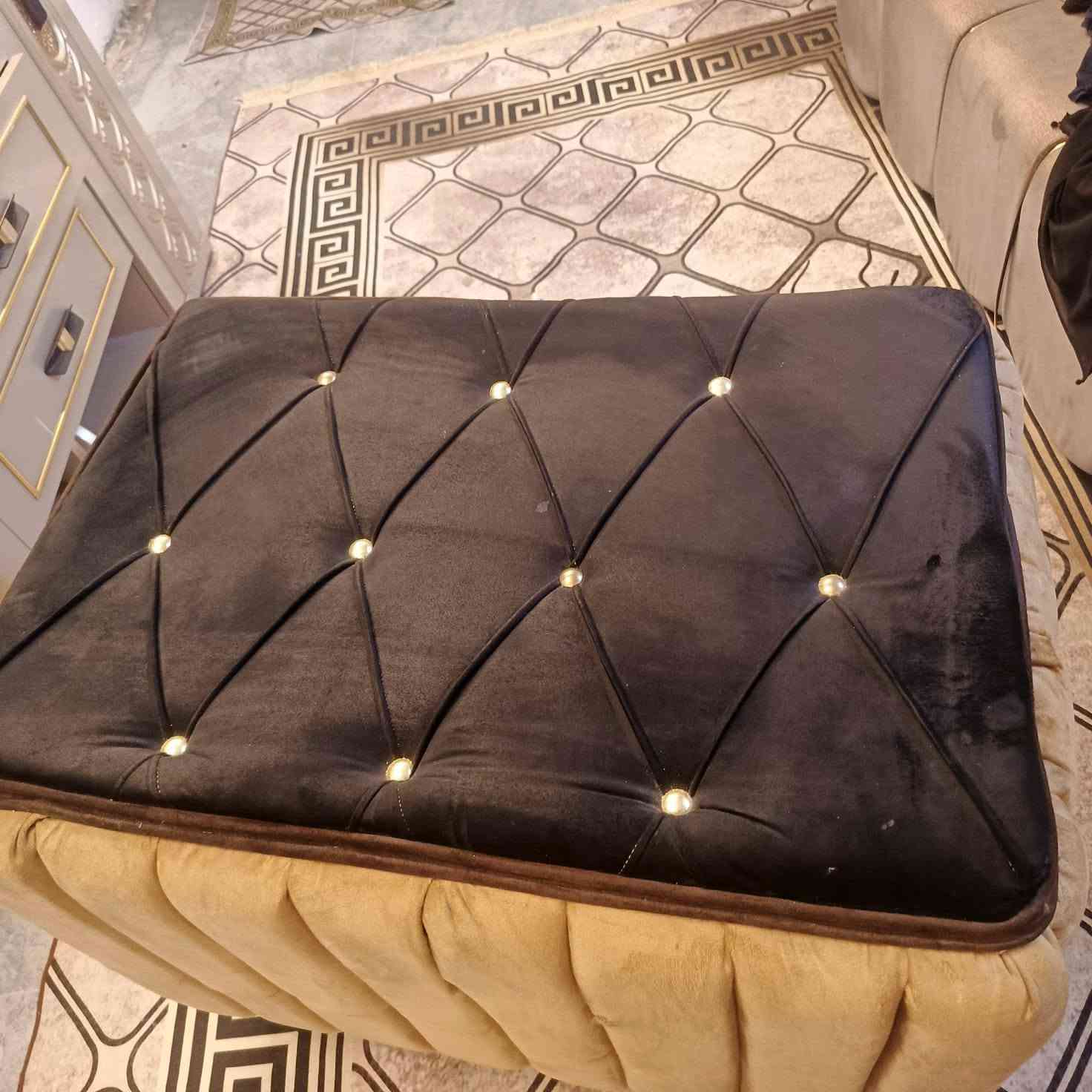 طابوريه حجم كبير تفصال لون ذهبي وجوزي لسعر 40مكاني مشتل شارع لمطبك بغداد, العراق


**إذا كنت صاحب هذا الإعلان وتريد حذفه لأي سبب، رجاءا أرسل رسالة إلى الدعم الفني**