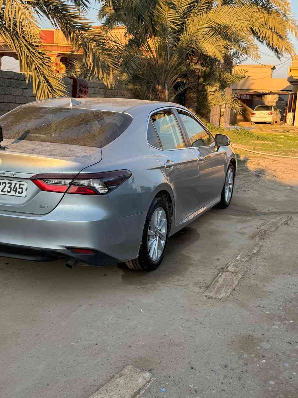 السلام عليكم 
كامري موديل 2022Le ماشيه 28ميل رقم دهوك مميز جاهزه من كلشي بيها ربع البنيد وربع الجاملغ نفسهن مصلحات بدون ارباگ بدون دواخل صور الضرر بل منشور  السعر 200 وبيها مجال مكاني بيجي ***********/***********
