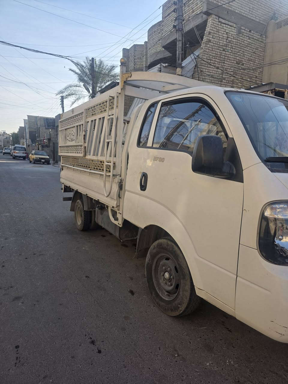 السلام عليكم كية البيع موديل 18  سياره مكفولة كفالة عامه من الصبغ عد بارد بسط موجود بلمنشور    سنوية مشروع وطني مجددة 27  محرك 2700
سعر 120 وبيهه مجال بسيط
مكان بغداد حي العامل رقم تليفون ***********
