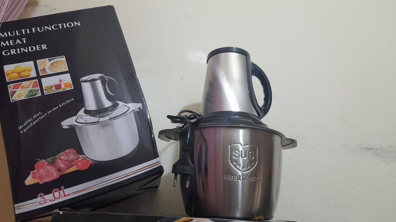 محضره طعام ستيل اربعه سكين  سرعتين سعر ١٥ محضره طعام يدويه سعر خمسه


**إذا كنت صاحب هذا الإعلان وتريد حذفه لأي سبب، رجاءا أرسل رسالة إلى الدعم الفني**