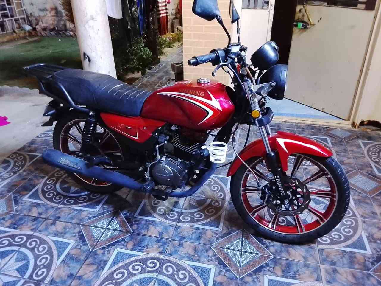 دراجه شونك للبيع السعر 575 بيه مجال  بيع مستعجل جديده كهربائيات كله شغاله مكفوله من كلشي موديل 23 محرك بلادي عنواني الرمادي حي ضباط للاستفسار على رقم ***********
