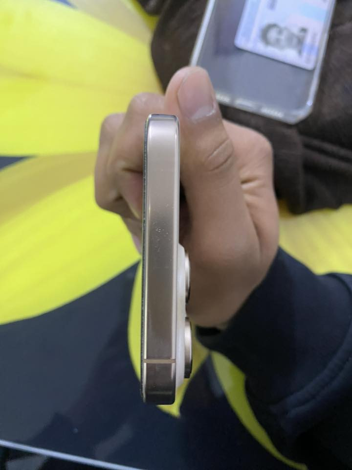 السلام عليكم
آيفون16برو ماكس
ذاكره256
نسبه البطاريه 100
مشحون 25مره اخو جديد
السعرمليون ونص  وبي مجال حك الجيه مكاني بغداد  للتواصل ***********
