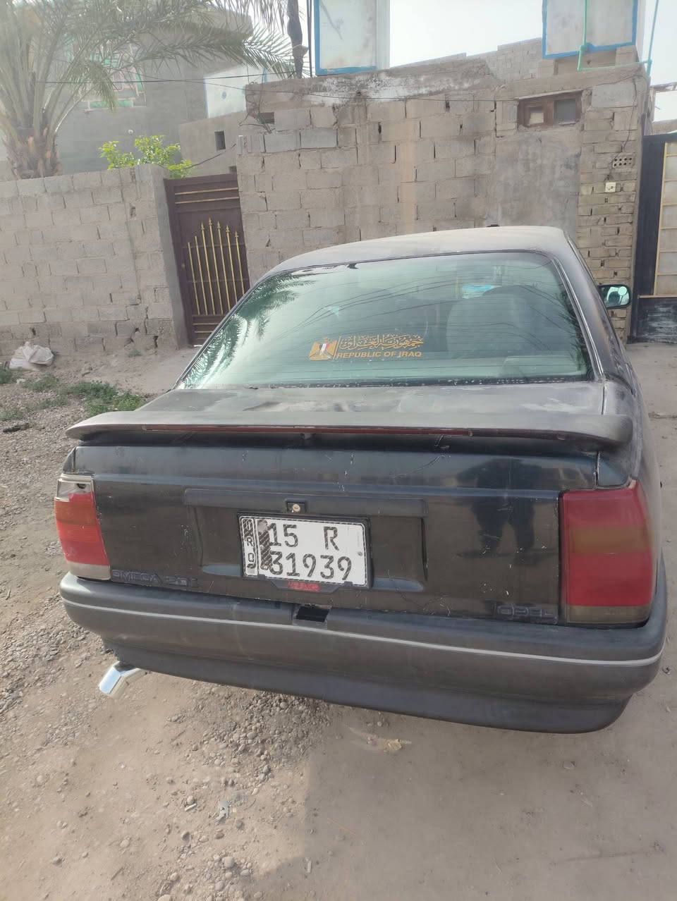 🚗 للبيع أوبل أوميكا موديل 1989 🚗
**المواصفات:**
- المحرك: 2000 سي شرط نضيف ومكفول، بدون نقص دهن
- الكير: أوتو ناعم جداً بدون دك 
- الداخل: شرط حيل نظيف، دواشيك، ، تخم تاير جديد- 

**السعر: 27 ورقه  للتفاوض بالمعقول**

**المكان:** الفلوجة - قرب شارع 60
**للاستفسار:*************

ملاحظة: السيارة للشراي
