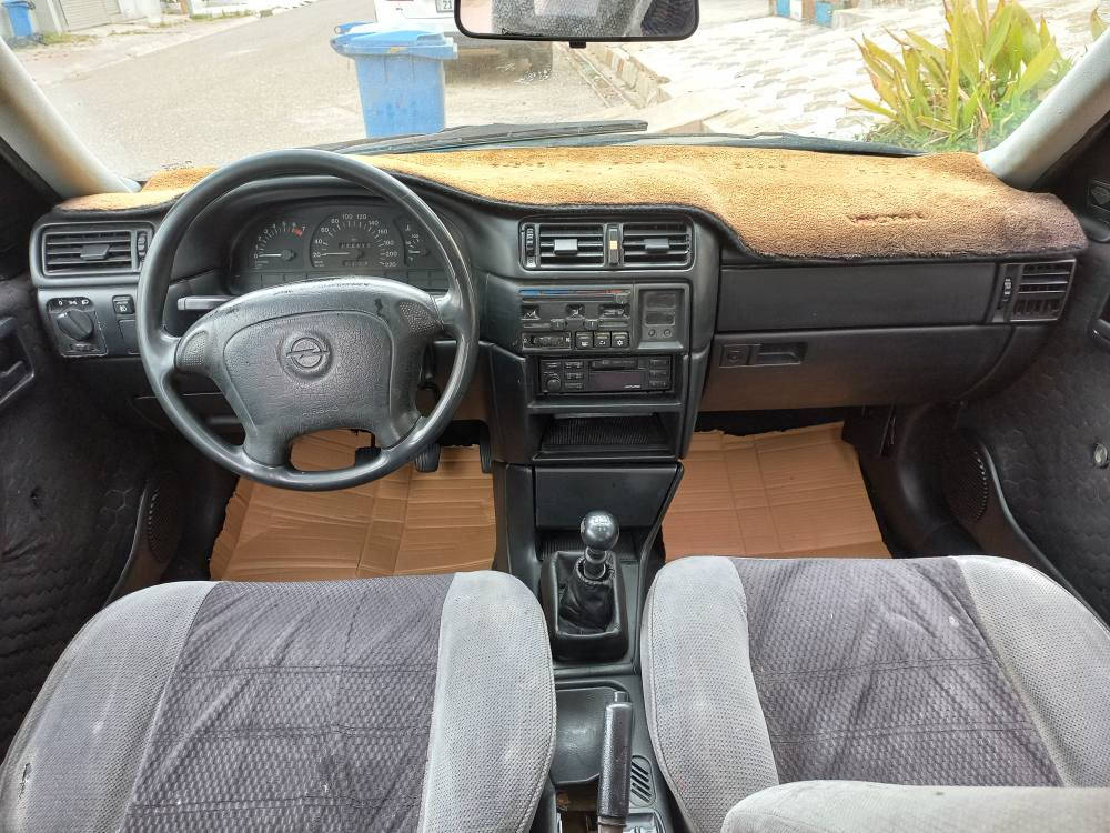 سلام عليكم اوبل فكترأ موديل 1995 محرك 2000 باور ABS قفل مركزي رقم بغداد بسمي رقم جديد انكليزي جام كهربائي وارد ياباني تبريد بلادي ايرباك تخم تاير جديد مكان كركوك كركوك, العراق


**إذا كنت صاحب هذا الإعلان وتريد حذفه لأي سبب، رجاءا أرسل رسالة إلى الدعم الفني**