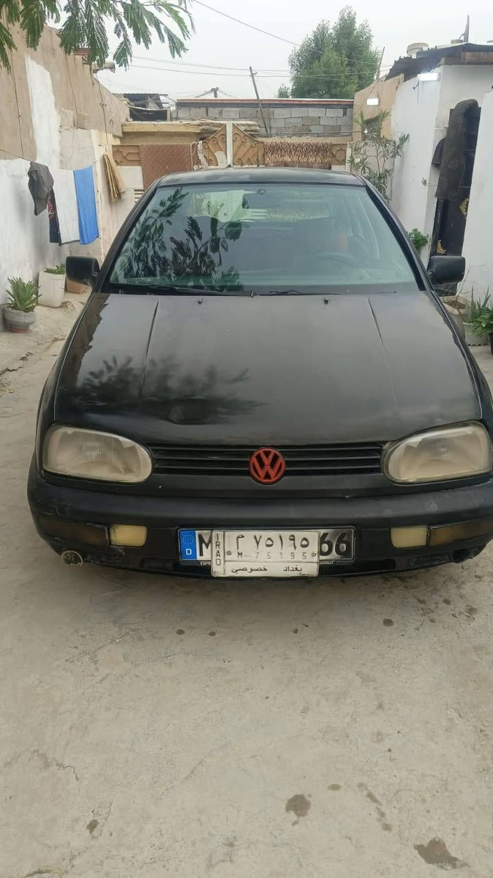 سلام عليكم كولف 1998 سياره جاهزه تبريد ثلج سياره بسمي  جاهزه من كلشي *********** السعر 43 بيهه مجال حك جيتك  مداور ثاني يوم
