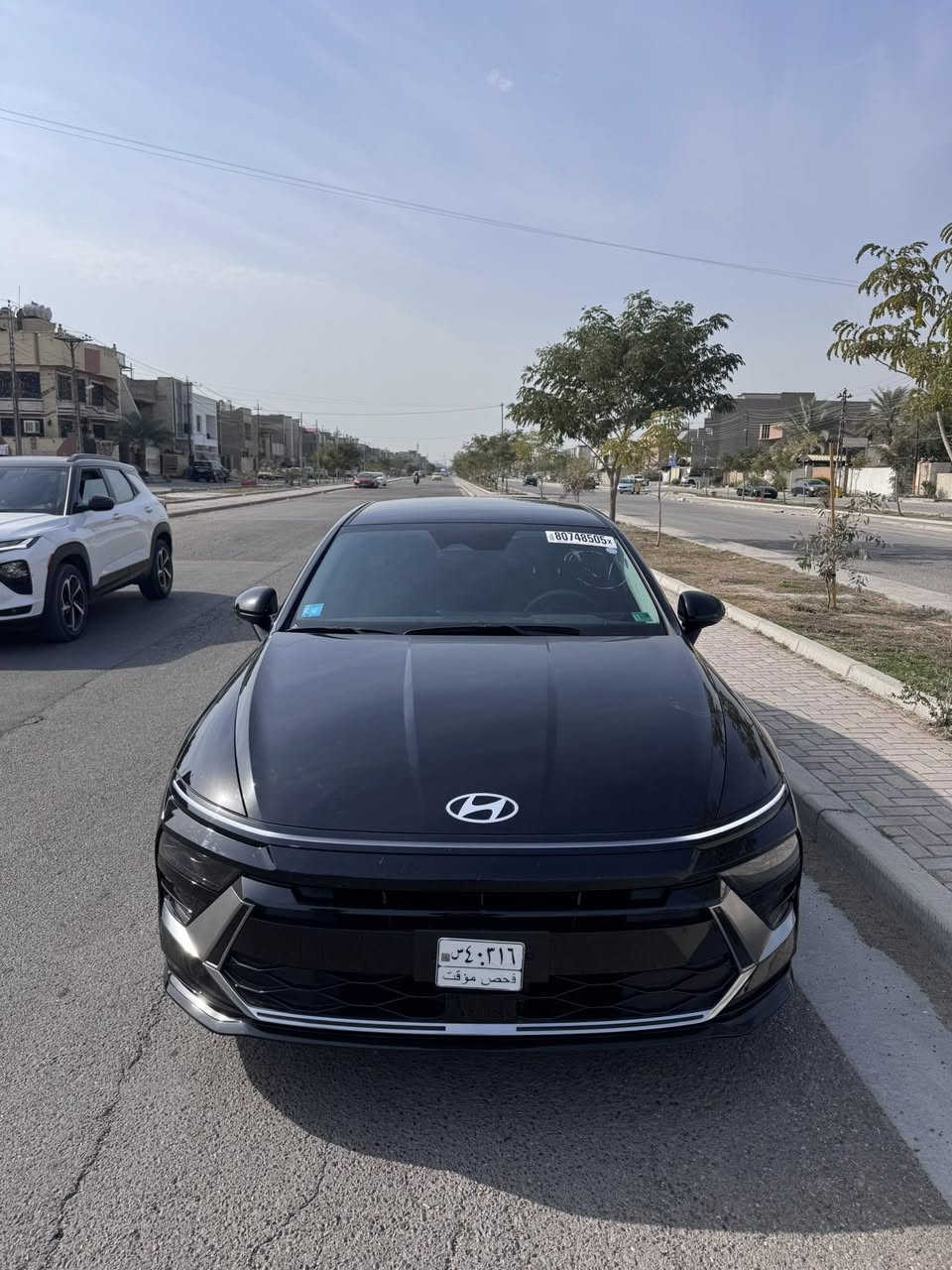 السلام وعليكم  شباب 
سوناتا هايبرد 2025 الشكل الجديد محرك 2000+ منضومه هايبرد سياره جديده ماشيه 3الف  بجم كبس بدون ايرباك حادثها موضح بصور بدون دواخل  مكان السياره بغداد حي الجهاد 

مواصفات فول ع عدا البانورما والجلد 
بصمه + تشغيل عن بعد 
شاشه متصله ديجتل 
كشنات الاماميه كهرباء + تدفئه
تبريد شاشه + قطعتين 
شفتات بل ستيرن 
دجتل متغير  
بعد بيها كلش هواي مواصفات  تفاصيل اكثر اتصل او خاص سعر السياره 192 وبيها مجال رقمي 

***********
