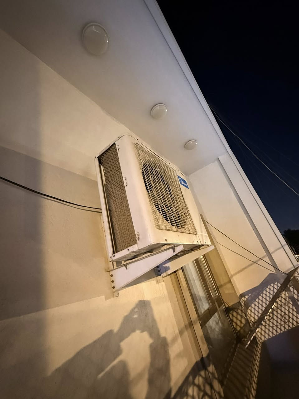 3 سبالت واحد منهن امفيرتر
السعر السبلت 300 
وكلهن بيهن مجال 
البصره القبله 
شغالات وكلشي مابيهن ***********
