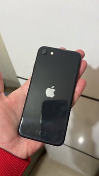 ايفون SE2 • ٦٤ جيجا • بطارية ٩١%