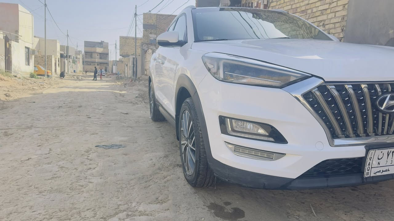 توسان 2020 خليجي 
دخول ذكي
بصمه أبواب وتشغيل
شباك لكز
اشاير لكزز
داخل صاج 
شحن وايرليس
كامره خلفيه دواره 
حساس خلفي
رقم بغداد باسمي 
لايت خمس عدسات
تحويل مباشر 
اتصال
***********
