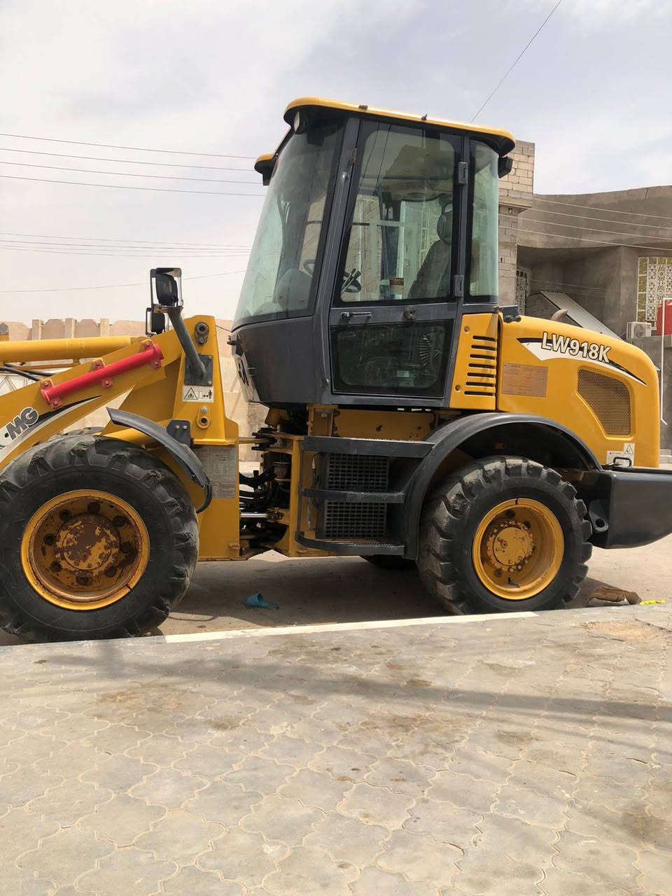 سلام عليكم
شفل LW918K للبيع مديل 2016 رقم جديد انكليزي بسمي   رقم الهاتف ***********
