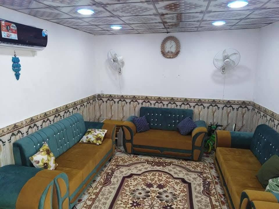 السلام عليكم
دار لبيع يصلح حسينية اوسكن كربلاء طريق السيدة زينب ع مقابل عامود 315 بين الجريه و العطيشي يم جسر الابراهيميه ثاني فرع عن عن جسر الابراهيميه
يبعد عن شارع المشايه 400متر
يبعد عن الإمام ١٥دقائق بالسيارة ١٠كيلو متر
طابو زراعي سند 25 إقرار محكمة
المساحه ٧٥ متر
السعر ٢٧ مليون ابسعر القطعه 
استقبال وغرفه وصاله ومطبخ والصحيات اوطارمه اساس صب البناء بلوك السقف عكاده بس صاله سندويج #كامل_الخدمات كربلاء, العراق


**إذا كنت صاحب هذا الإعلان وتريد حذفه لأي سبب، رجاءا أرسل رسالة إلى الدعم الفني**