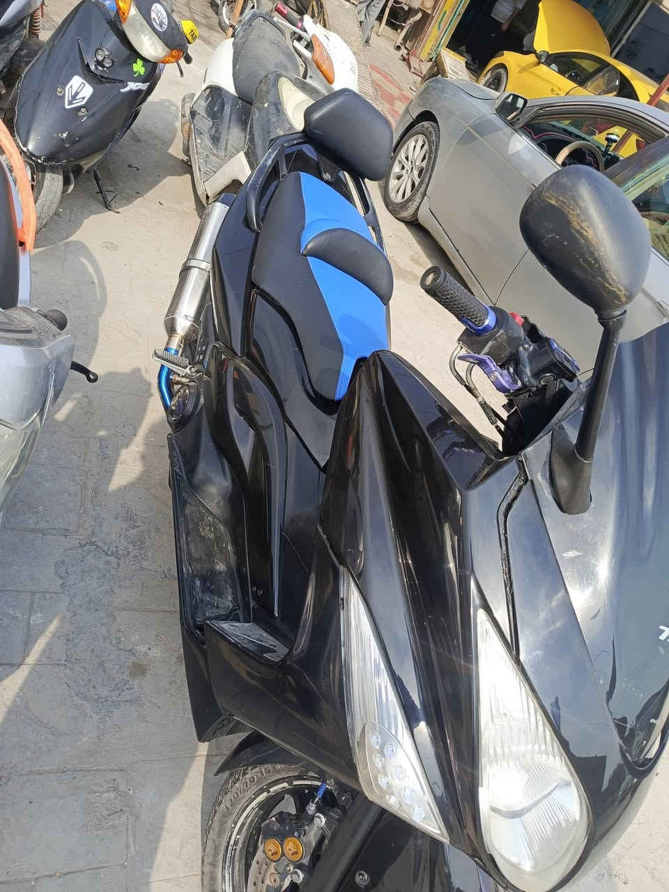 السلام عليكم تي ماكس 2011
كفاله دراجه كلها للبيع او مراوس وفرق 
ممشاها 24 الف بعده بجيس 
الشعب ***********
