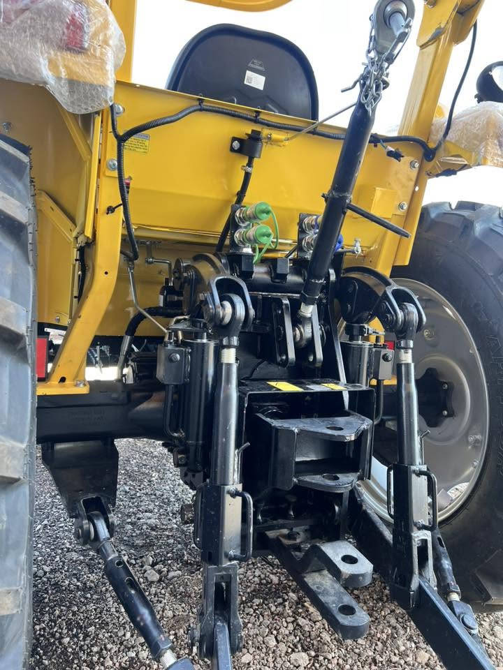 🚜 جرار LOVOL  ٥٠ حصان
📞 للتواصل 
01024057997
01108901730
📍 البحيرة- كوم أمبو، ابوالمطامير 
أمام مصنع التنر
#ايجيبت_موتور
#Egypt_Motors
#LOVOL
#جرارات_الوحش
#جرارات_زراعية
#معدات_زراعية
#جراراتDF
#جراراتYTO


**إذا كنت صاحب هذا الإعلان وتريد حذفه لأي سبب، رجاءا أرسل رسالة إلى الدعم الفني**