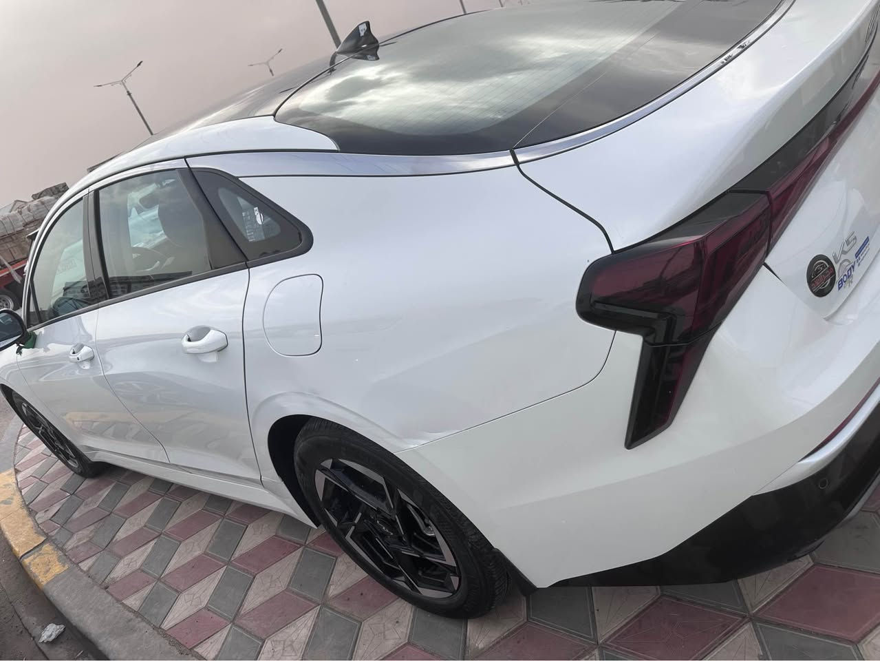 K5 خليجي 
2024
كفاله عامه عدى هاي طخه والبارد كد صبعين بالجاملغ الخلفي 
ماشيه 23 الف 
بصمه 
بانوراما 
هند بريك بصمه 
تبريد لمس 
تشغيل عن بعد 
كأمره. دوارت 
حساس خلفي امامي 
شاشه كار بلي 
الرقم اربيل باسم شركة 
للاتصال *********** البصرة, العراق
