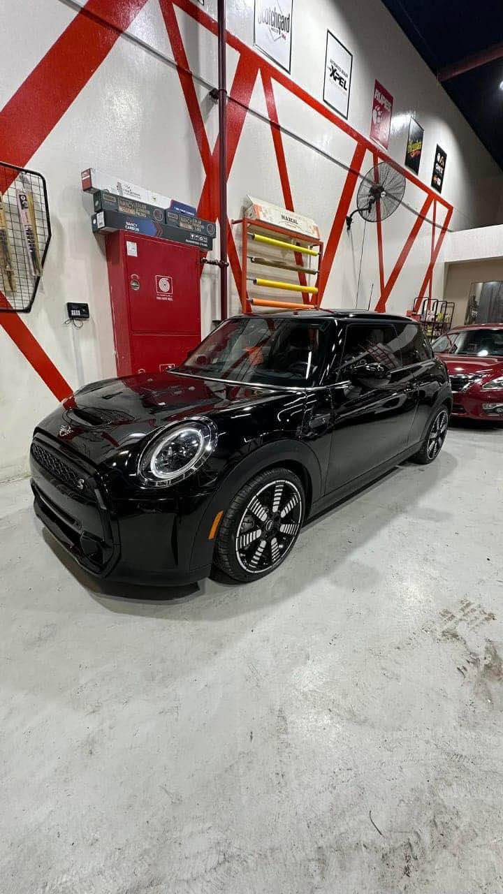 السياره 2022 s اصل 
السياره  داتا شو قليلات يجن ٣ شاشات 
السياره 2000 تون تيربو 
ماشيه 43 الف كيلو 
السياره بريكات وصدر هلاسبوع مبدلهن جديدات واصليه حته درايم شفت مال ستيرن جديد 
السياره بيه ملاحظه بالباب مال سايق يحتاجله كارت وتعديل  على البارد لا صبغ ولا شي 
السياره كامله مكمله تدفئه كشنات 
تدفئه ستيرن 
تحديد مسار 
رادار
حساسات 360 
بنوراما السياره 
السياره رايده  160 ورقه وبيه مجال بسيط 
مكانه بغداد القادسيه 
السياره رقم بغداد بأسمي رقم جديد 
*********** بغداد, العراق
