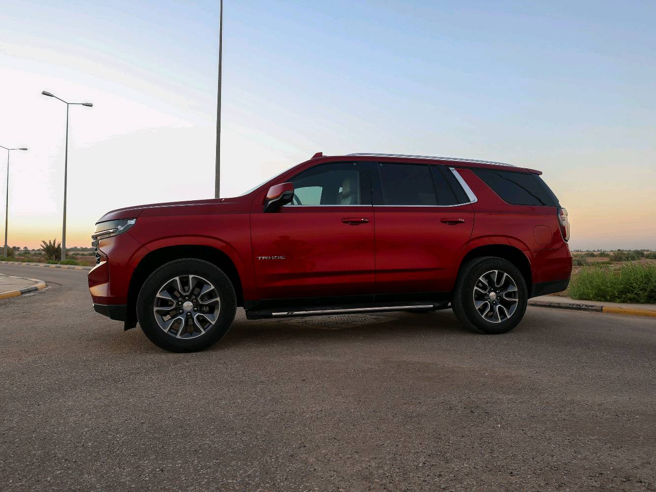 تاهو 2021 Tahoe 
 للبيع او المراوس بلاسايد او توليرايد او سرونتو  حديث 
وارد أمريكي لون احمر بدون حادث كلين تايتل 
بيها بوسه + شخط والباقي مكفول 
مواصفات LT فول 1/1
١_بانوراما سقف طويل 
٢_كشنات جلد لون مميز +كشنات كهربائية
٣_ 5بصمات 
٤_شاشه كبيره وشاحن وايرلس 
٥_ جنطه كهربائية
٦_ويل كروم حجم 20 
٧ كشنات منفصل VIP 
٥ كامرات 360درجه 
تبريد تدفئة بالكشنات
سستم سماعات مضخم Bose
محرك 5300 المرغوب 
الشاصي 1GNSCNKD5MR143614
 رقم اربيل باسمي تحويل ثاني يوم سنويه جديده 
السياره مضلله رسمي 80% وبيها كتاب من المرور 
 السعر 400 وبيها مجال 
***********