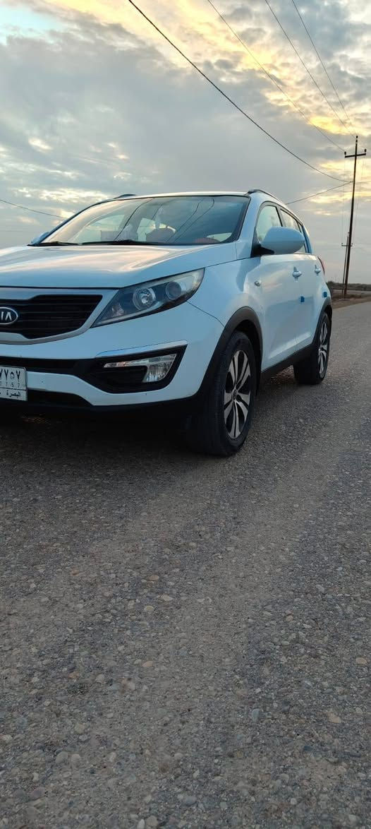 السلام عليكم
كيا سبورتج موديل 2014

خليجي رقم بصره 

محرك. 2000 دوش 

ماشيه. 200 

سياره جاهزه ونظيفه كلش 

السعر  155 وبيها مجال قليل 

الناصريه/قضاء الرفاعي 

للاستفسار »»»»»»»  ***********
