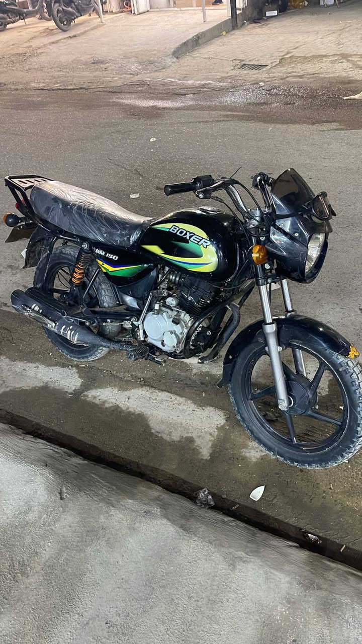 السلام عليكم مديل 21 طابه بل 22 شباب رقم عربي بغداد سنويه بأسمي تحويل ثاني يوم ***********
