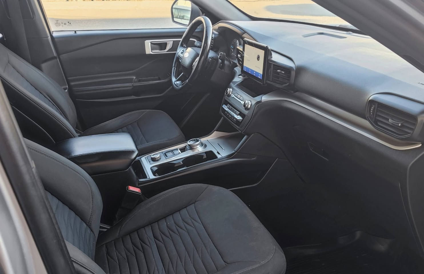 فورت ايكسيلورا مواسفات XLT موديل ٢٠٢٠ ده بل اكسل.  سندوق شفت كوشن كاره با ١ جاملخ بؤياخ بي ناوگرتن بي ايرباب ١٥٠ هه زار رؤشتووه.  شغال به سمه ليدوزينون گيرؤمه كينه به شه رت بي كرانه ووه.  
ناونيشان سليماني 
سعر.  ٢١٥$
ز.م ***********
