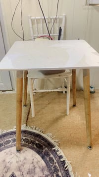 ميز طعام مربع • بدون كراسي • بغداد