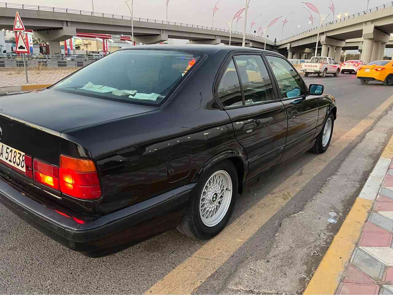 بي ام موديل 93 سياره جديده اصل 25iA  كير اوتماتيك محرك 25 لوك تبريد قطعتين ثلج رقم اربيل دولي سنويه جديده بيها دفتر بنزين دواخل سياره جلد كشن كهرباء بلادي لايت بك لايت كلها بلادي كولشي بشرط ابيع مكان سياره كركوك  اتصل *********** السعر 68 بي مجال قليل كركوك, العراق
