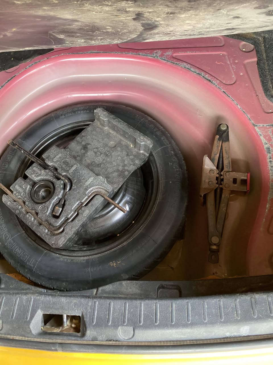 سلام عليكم كورله وارد امريكي كفاله عامه فقط ربع الدعاميه والمازده او مصلحه نفسه موديل ٢٠١٣ بغداد تحويل ثاني يوم ماشيه ١٢٧ ممشتقله تكسي بشرط السياره على وضع الشركه كفاله عامه السعر ١٢٥ او بيه مجال بسيط مكان السياره بغداد
ابو اغريب  وتساب ***********
