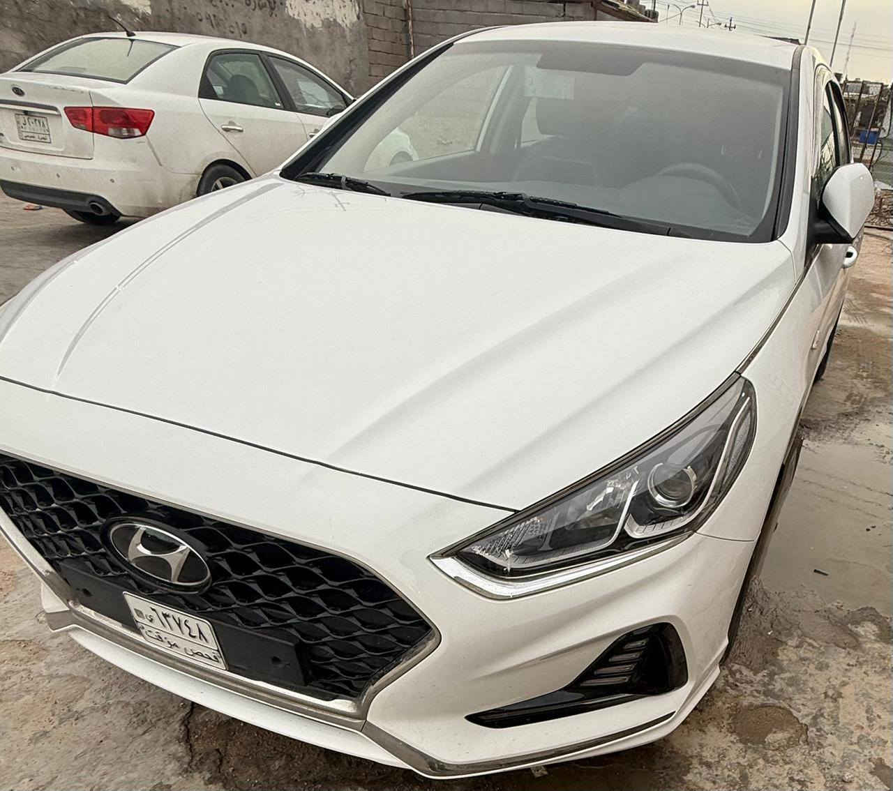 هونداي سوناتا مديل2022واردكوري
بدون رقم بيها صبغ من كوريا 4قطع 
جاملق مقسم سعر150بيهامجال
رقم***********
