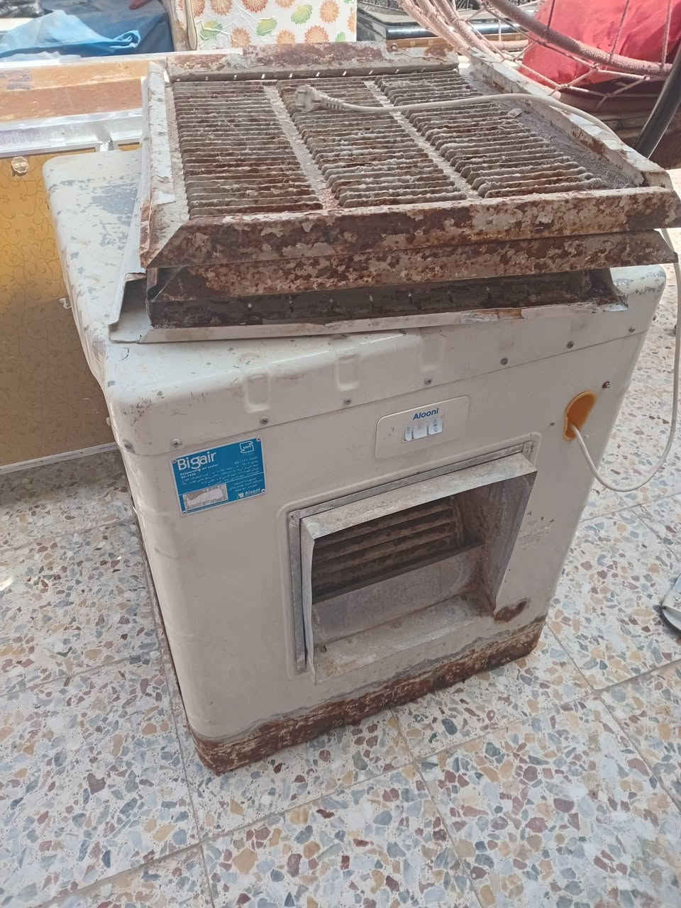 مرجوحه سعر 125
مرجوحه عش سعر 50
ميز + كراسي سعر 25
مبرده حجم 2 ونص سعر 50
طباخ 4 عيون نظيف سعر 75
كاونتر طرح 3 مترات سعر 125
محضرة طعام  سعر 20
***********
***********

