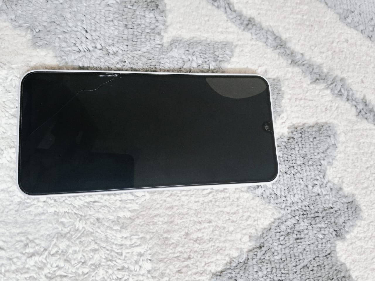 مرحبا 
A16 جديد 
مستخدم شيء قليل 
السعر 325 وبي مجال 
مامبدل اي شي بي كلشي شغال 
العنوان : ديالى بعقوبة حي الزهور 
*********** للإستفسار
