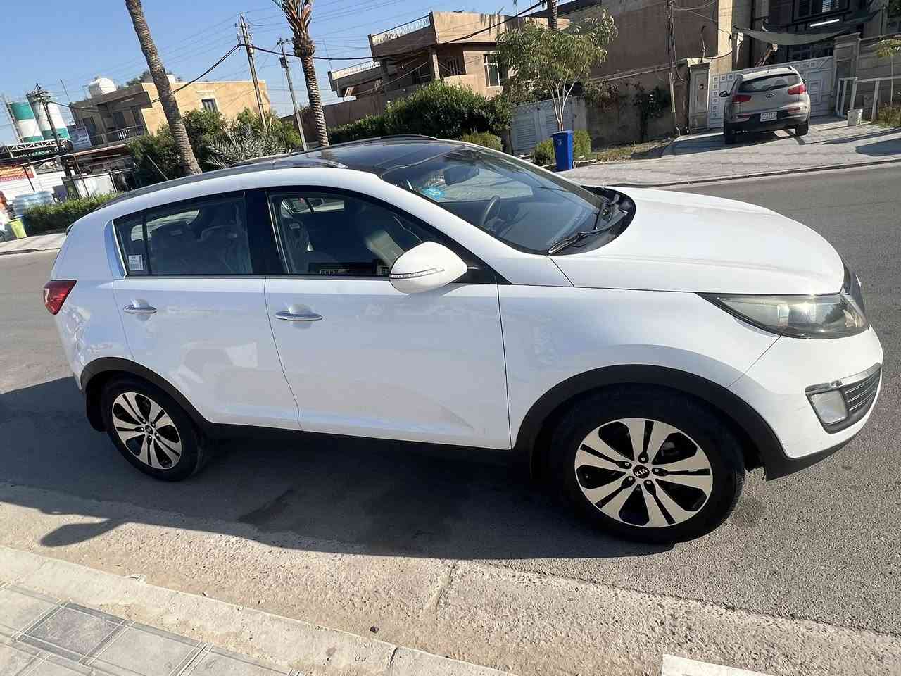 السلام عليكم سبورتج ٢٠١١ بسمي ماشيه ١٢٦ كم.  مكفوله كفاله عامه من الصبغ فقط بارد ع كد شبر  مكينه ٢٠٠٠ دوش كير مكفولات فتحه سقف شاشه كار بلي كامره باقي تفاصيل موضحه بالصور السعر ١٤٧ وبيهه مجال مكاني بغداد ***********
