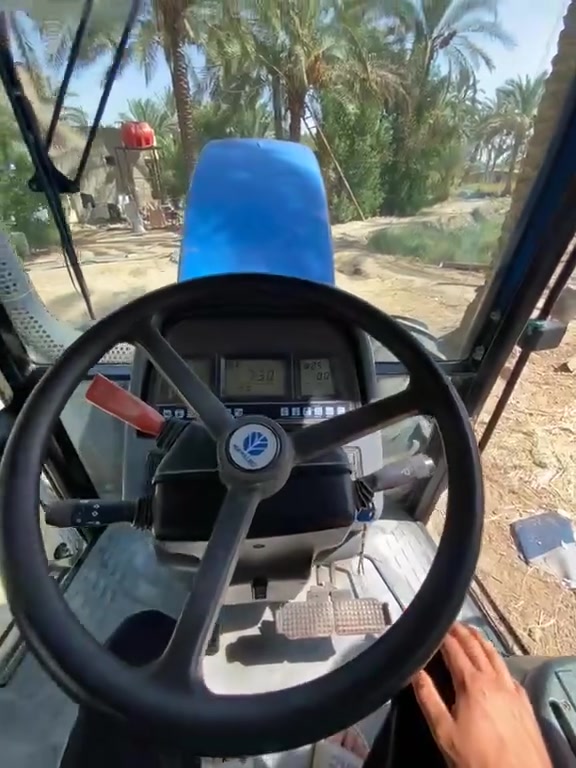 نيو هولند للبيع رقم شمالي وسنوية للبيع الماكنه موضحه كما مبين في المنشور
للأستفسار الاتصال على الرقم 
***********
