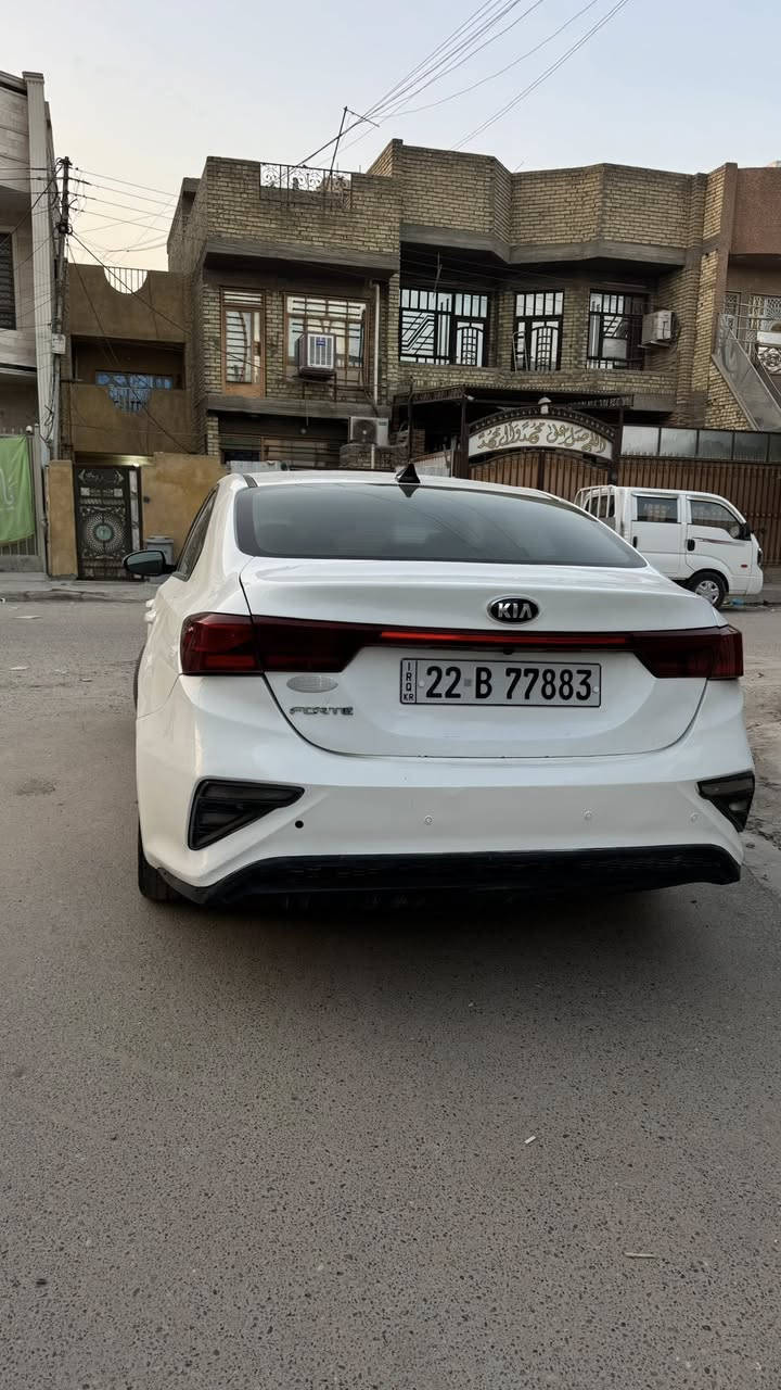 سلام عليكم
فورتي موديل 2021 اربيل بسمي تحويل ثاني يومً

ماشيه 65 

حادث خلفي جاملغ خلفي وصندوق جنطه وبارد جاملغ امامي ع كد شبر بدون ايرباك السيارة

الاستفسار ***********
