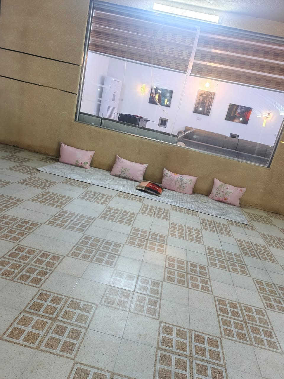 السلام عليكم 
‏يتوفر غدا الخميس صباحي ومسائي
‏الجمعةصباحي و  مسائي 
‏السبت صباحي ومسائي
‏الأحد صباحي ومسائي
‏الإثنين صباحي ومسائي
‏للحجز ‪***********‬ او من تطبيق اجرلي 
‏
‏
