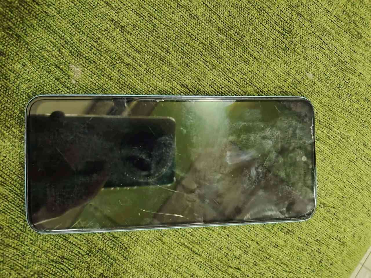 السلام عليكم 
موبايل Redmi12
 فول مواصفات
ذاكرة 256
فقط الضهر مالو وماياثر
السعر140 وبي مجال بسيط
رقم الواتساب ***********
