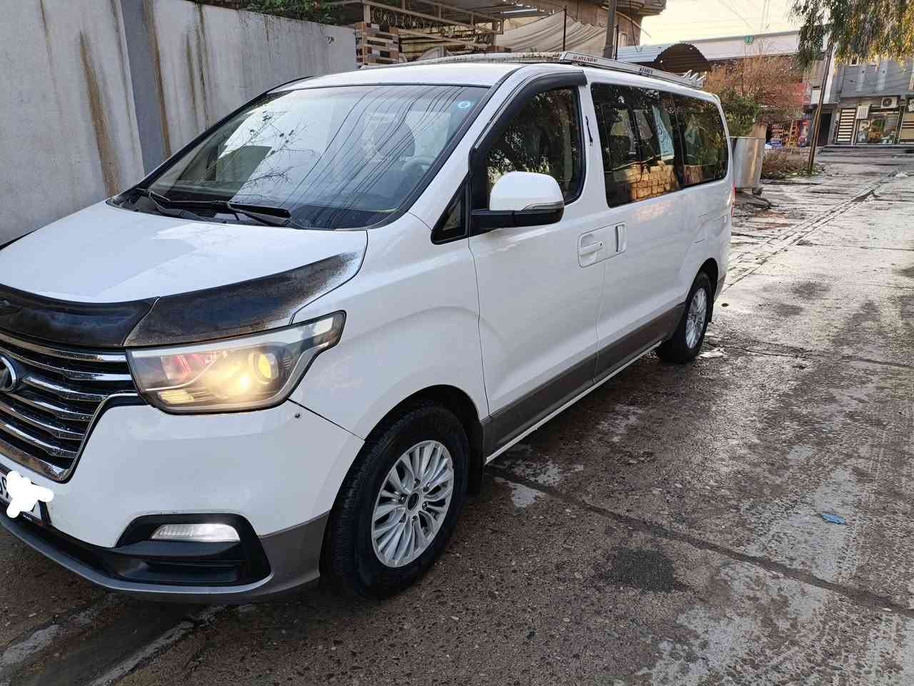 السلام عليكم 2019 محور مسكر 12 سبلاين قبق اسود السيارة جاهزة ماتصرف عليها بيها صبغ بدون دواخل  والباقي مكفول $250 ..***********  مكاني موصل
