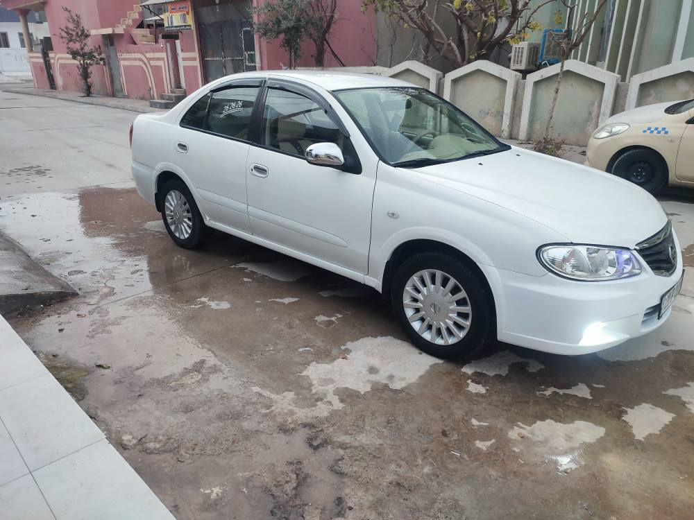 ***********   &&&& ***********
نیسان سەنی یابانی   2010  تۆماتیک و سپی بەفری
هەزەوسەنەوی تازەیە  تا 2027 مانگی5  بە ناو خۆمەوەیە
چوارجام کارەبا و کەلە و کۆنترۆل و عەینەکە
شاشە ئایپادو کامێرەیە  و ئاوێنە کارەباو ناو فۆرمیکایە
مەکینە ڕەشی سۆپەرە
گێڕو مەکینەی نە کراوەتەوە بە شەرتی دەفیتەر  
دووپارچە و پەڵەیەک بۆیاخ  بە بێ هیچ ناوگرتنێ  
پێش و دوای کەپسەو چە کوشی پێوەنی یە 
چوارتایە و ویلی لۆک لۆکی لەژێردایە
سەیارەکە نموونەیە و چرکەی تێدانی یە
سعر/98$مجالێ تێدایە   شوێن/شارەزوور-زەڕایەن
ژ.م/***********   &&&&      *********** السليمانية, العراق
