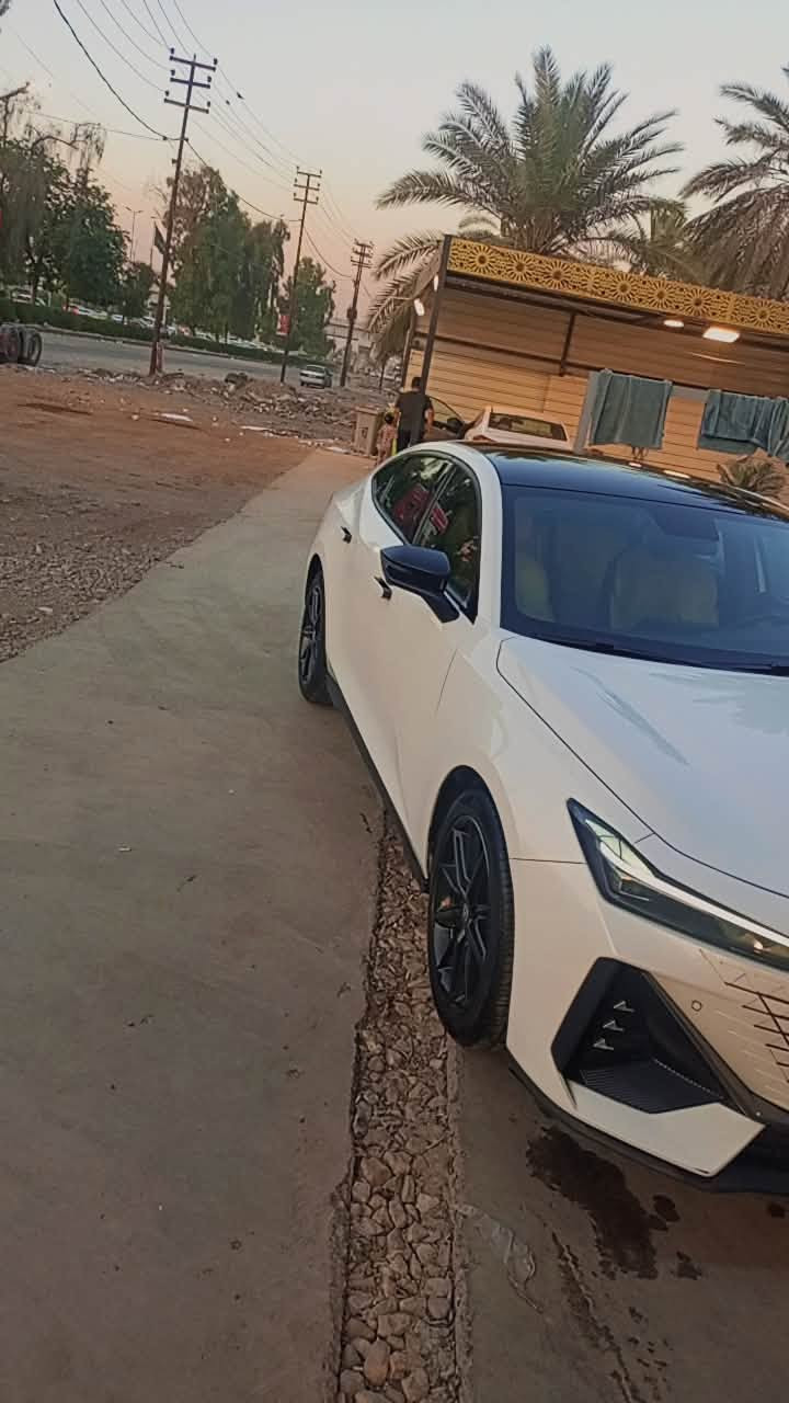 السلام عليكم تحيه طيبه
للبيع شان جان Uni_V 2024  
السعر 14500$$ 
فول سياره جديده جدا محرك ١٥٠٠توربًو  مكفوله من الصبغ والبارد فقط الدعاميه الاماميه بيها فطر من جوه اثر ضربة بزونه  اجلكم الله 
للاستفسار اكثر ‭***********‬ او واتساب *********** ماكن بغداد الدوره
