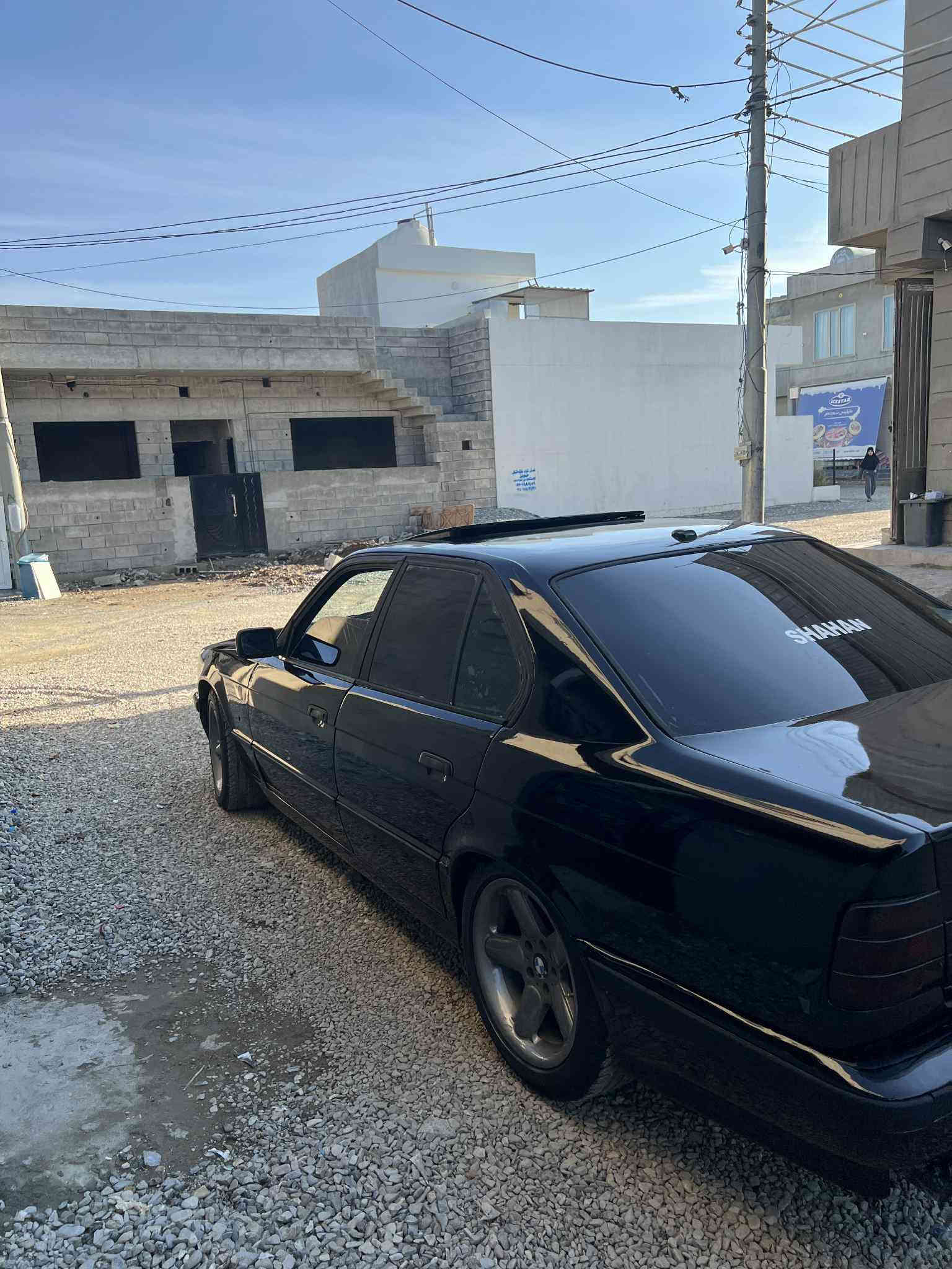سڵاو هاوڕێیان 
1991 گێڕ عادی520 bmw بۆفرۆشتن 
ئاڕم پلاستیکی سلێمانی بەشەرتی ئاڕمو ئەوەلیات 
گێڕو مەکینەی بەشەرت مەکینەی تازە داگیراوە هەڵمی نییە 
ژێری تازە دامگرتوە کامل چرکه ی تیا نیە 
کامل بۆیاخێکی جوانم کردوە لەسەر ساقی 
کامل جوانکاریم بۆ کردوە 
چوار تایەی لۆکم بۆ بەستوە ویلی شنایزەرە 
کامل کارەبای مەزبوتە سڵایدە 
دەعامی پێشو پشتی ئێمە 
لایتو بەگلایتو بلاجکتۆری لۆکم بۆ بەستوە 
قرچێکی کەمی پێشی هەیەو تەواو بەشەرتی موسو بڕاوەو وەرگەڕان 
سەیارەکە زۆر جایزەو کەم مەسرەفە 
سیعری38گەڵاو کەمێک مەعمەلە 
شوێن هەڵەبجەی تازە شارەزور 
***********
