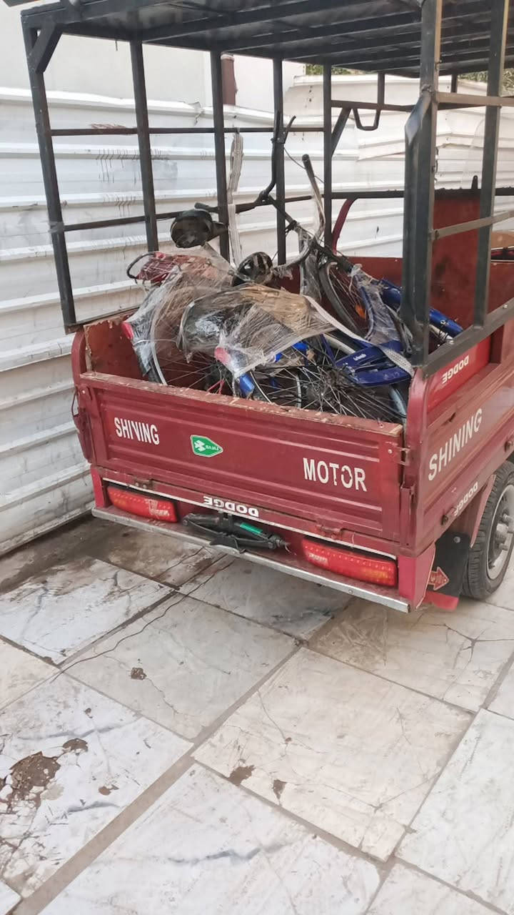 سلام عليكم ستوتة موديل 2022 صقر ستوتة نضيفة السعر1800 وبيهة مجال بكاني بغداد  البلديات ***********
