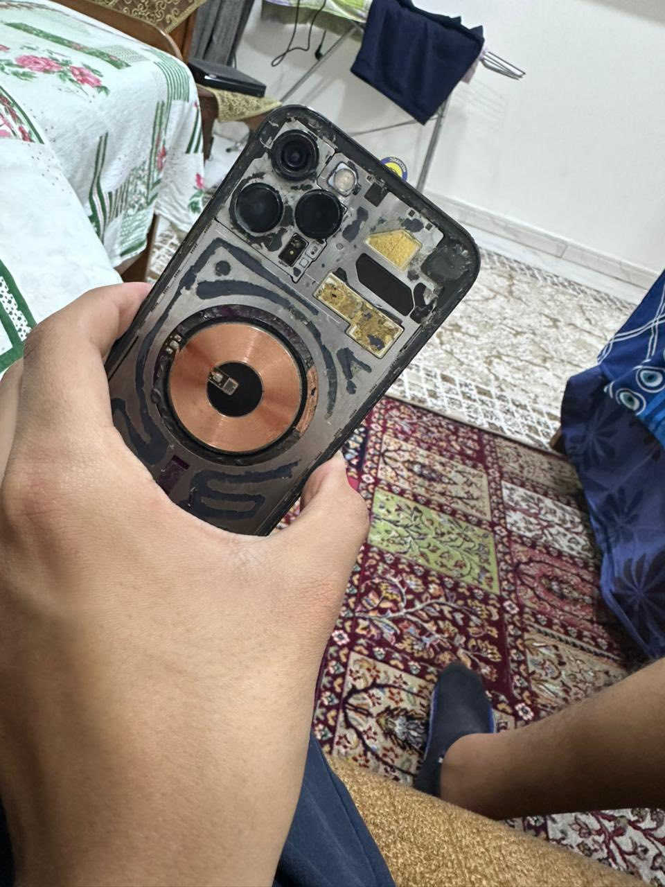 السلام عليكم
12 برو ماكس 
ذاكره 256
البطاريه 97
العنوان الدوره ابو طياره 
الجهاز شغال نقص بس ضهر حته امنضف او كامل فبس إيدي متوقف 
 وتساب ***********
السعر 265
