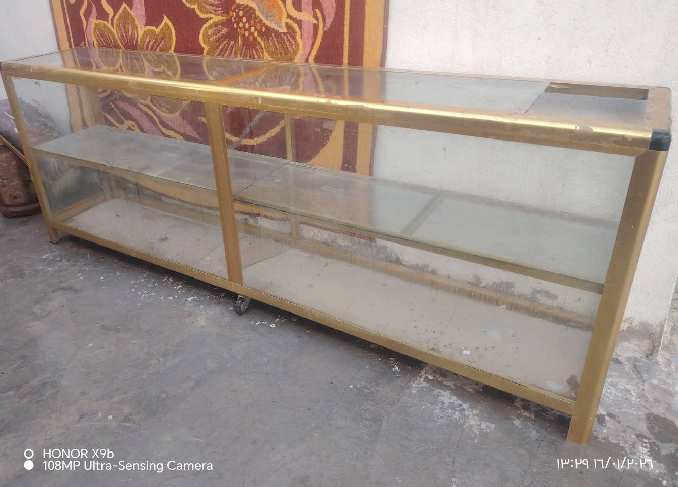 السلام عليكم تحياتي واحترامي للجميع ميز الألمنيوم جام للبيع طول ٢متر ونص السعر 150 الف وبي مجال المكان الحلة قرب جسر بته مطاعم الجمجمة التواصل على الخاص او الاتصال على الرقم ***********
