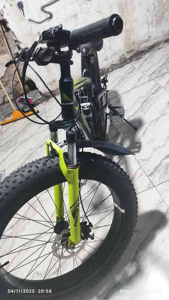 سلام عليكم بايسكل اللبيع ونضافه 99 
ماعوزا ايشي بس عوزا يدا مال بريك لااكثل ولا اقل تمام وسعرا 150وبي مجال مكاني سوق العبابد حي عسكري كربلاء وهاذا رقمي وليريد يراسلني ***********
